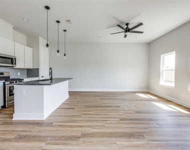 13130 Perennial Springs Drive - Photo Thumbnail 17