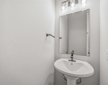 13130 Perennial Springs Drive - Photo Thumbnail 14