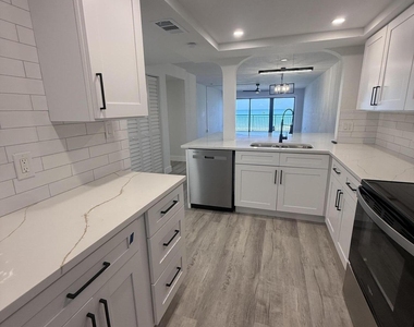 1305 S Atlantic Avenue - Photo Thumbnail 2