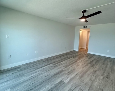 1305 S Atlantic Avenue - Photo Thumbnail 11