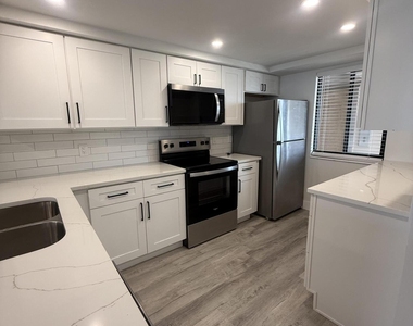 1305 S Atlantic Avenue - Photo Thumbnail 3