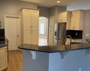 751 Carriage Hill Road - Photo Thumbnail 4