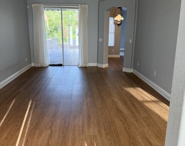 751 Carriage Hill Road - Photo Thumbnail 3