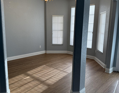 751 Carriage Hill Road - Photo Thumbnail 2