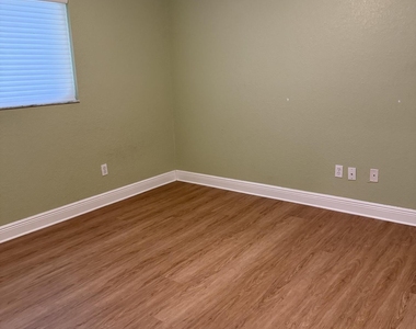 751 Carriage Hill Road - Photo Thumbnail 12