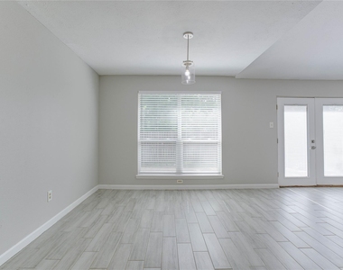 128 N Deerfoot Circle - Photo Thumbnail 12