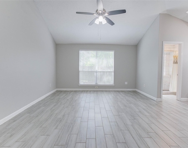 128 N Deerfoot Circle - Photo Thumbnail 13