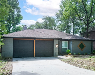 128 N Deerfoot Circle - Photo Thumbnail 1
