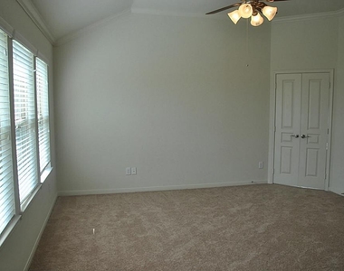 4215 Canton Crest Crest - Photo Thumbnail 7