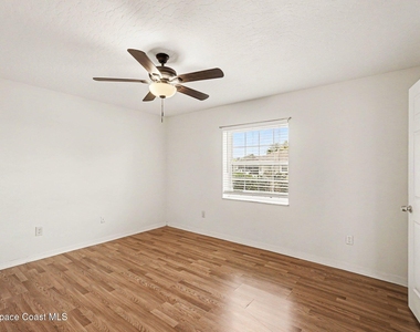880 Vocelle Avenue - Photo Thumbnail 11