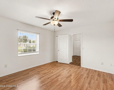880 Vocelle Avenue - Photo Thumbnail 9
