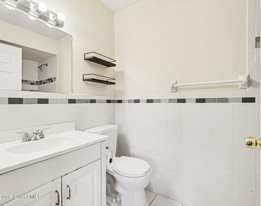 880 Vocelle Avenue - Photo Thumbnail 13