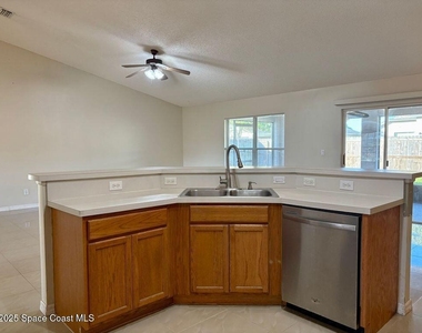 6130 Meghan Drive - Photo Thumbnail 5
