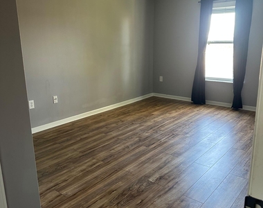 4107 Meander Place - Photo Thumbnail 7