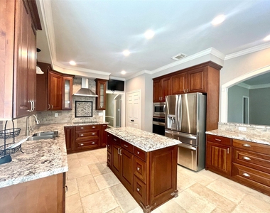 23203 Fall Wind Court - Photo Thumbnail 16