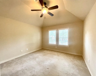 23203 Fall Wind Court - Photo Thumbnail 21