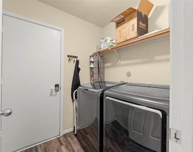 15118 Vincennes Oak Street - Photo Thumbnail 18