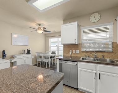 15118 Vincennes Oak Street - Photo Thumbnail 4