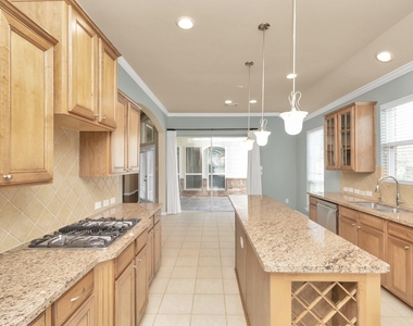 6630 Larocke Trail - Photo Thumbnail 15