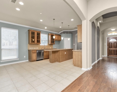 6630 Larocke Trail - Photo Thumbnail 7