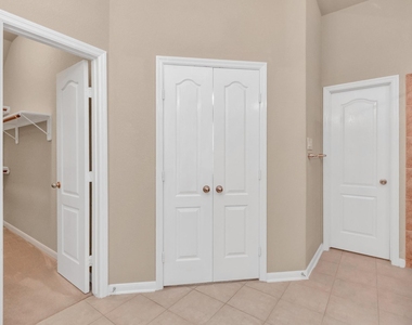 6630 Larocke Trail - Photo Thumbnail 29