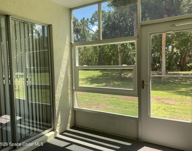 3092 Sir Hamilton Circle - Photo Thumbnail 12