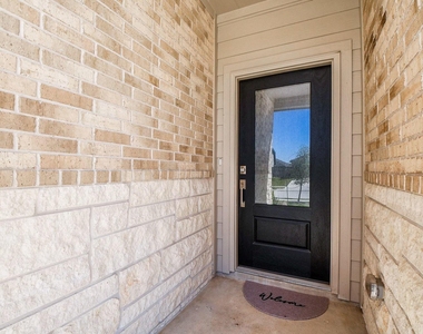 26610 Coast Redwood Drive - Photo Thumbnail 3