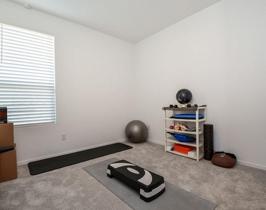 26610 Coast Redwood Drive - Photo Thumbnail 15