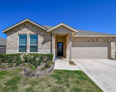 26610 Coast Redwood Drive - Photo Thumbnail 2