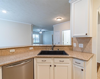 17911 Serene Shore Drive - Photo Thumbnail 17