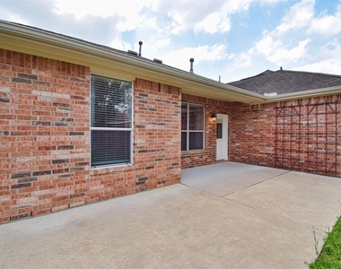17911 Serene Shore Drive - Photo Thumbnail 42