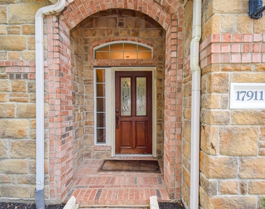 17911 Serene Shore Drive - Photo Thumbnail 6