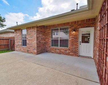 17911 Serene Shore Drive - Photo Thumbnail 41