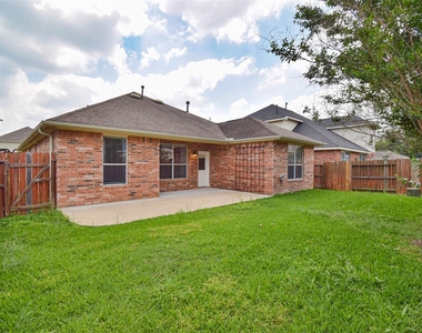 17911 Serene Shore Drive - Photo Thumbnail 44