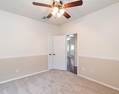 17911 Serene Shore Drive - Photo Thumbnail 34