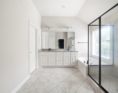 28319 Shining Creek Lane - Photo Thumbnail 11