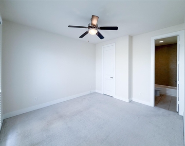 1803 Crestdale Drive - Photo Thumbnail 5