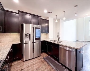 1803 Crestdale Drive - Photo Thumbnail 18