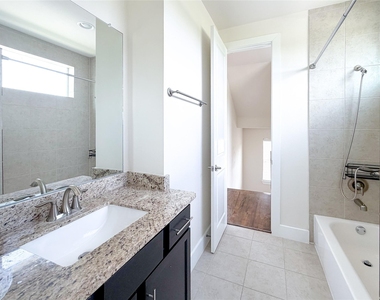 1803 Crestdale Drive - Photo Thumbnail 10