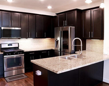 1803 Crestdale Drive - Photo Thumbnail 15
