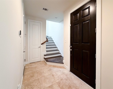 1803 Crestdale Drive - Photo Thumbnail 4