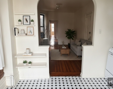 East 89 Street - Photo Thumbnail 5