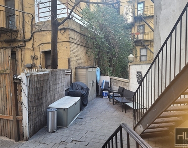 East 13th Street - Photo Thumbnail 4