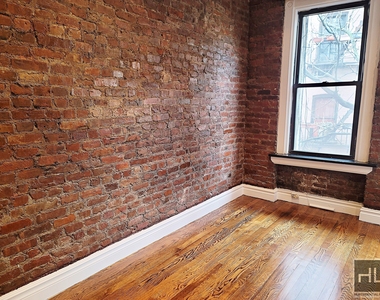 East 13th Street - Photo Thumbnail 2