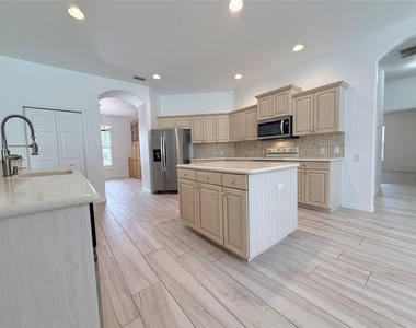 4690 W Tomahawk Drive - Photo Thumbnail 12