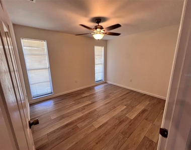 3339 Van Nuys Loop - Photo Thumbnail 8