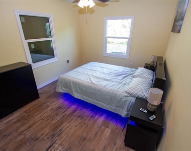 7941 Sycamore Drive - Photo Thumbnail 17