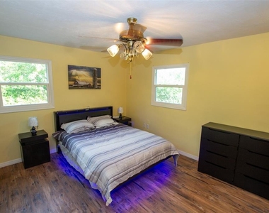7941 Sycamore Drive - Photo Thumbnail 19
