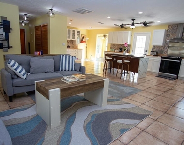 7941 Sycamore Drive - Photo Thumbnail 10