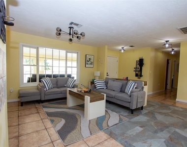 7941 Sycamore Drive - Photo Thumbnail 8